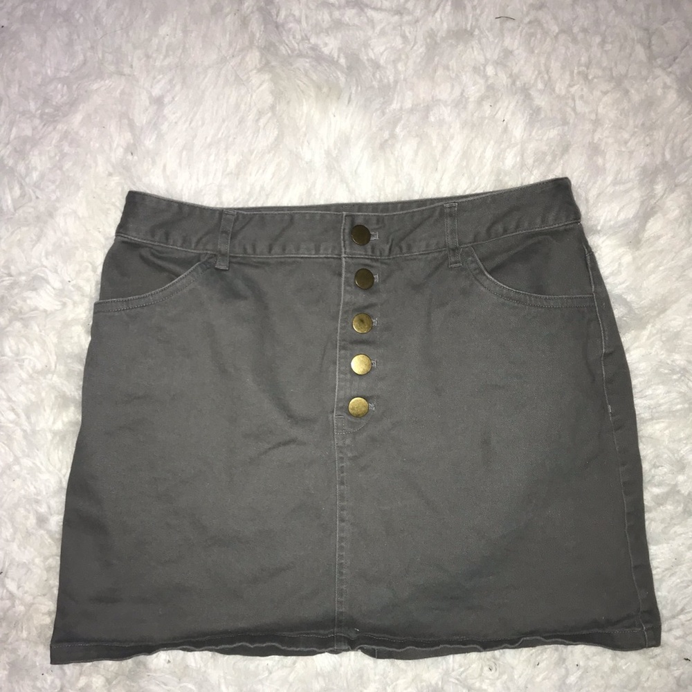 🌻 button up skirt